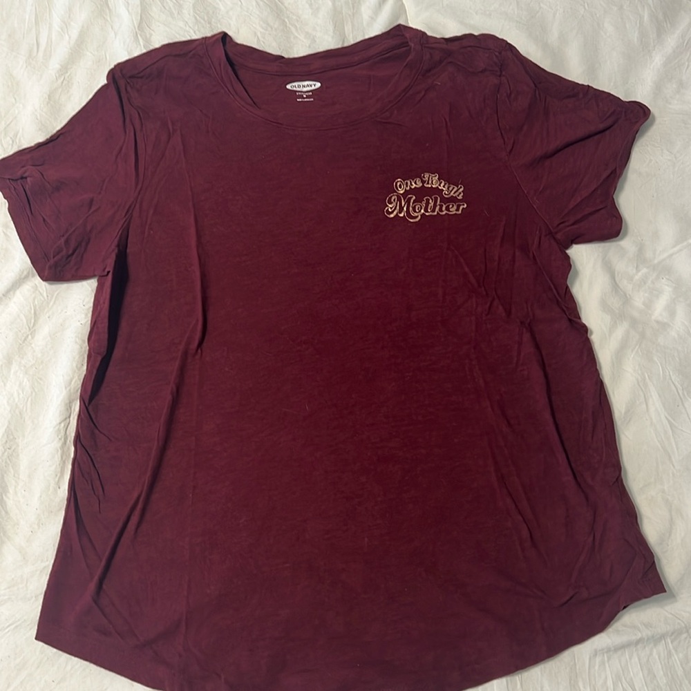 Women’s Old Navy tshirt
